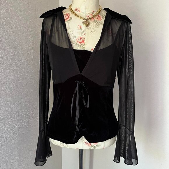 CDC Tops - CDC Signature collection black velvet vintage 90s whismigoth top medium